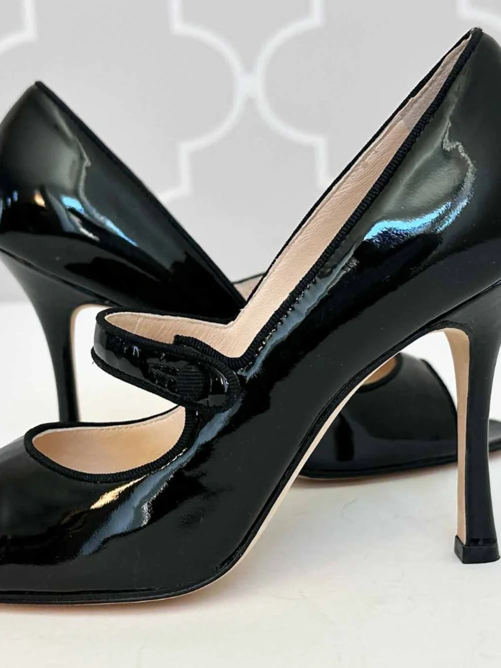 Manolo Blahnik Black Patent Leather Mary Jane Peep Toe Heels EU 38 Italy